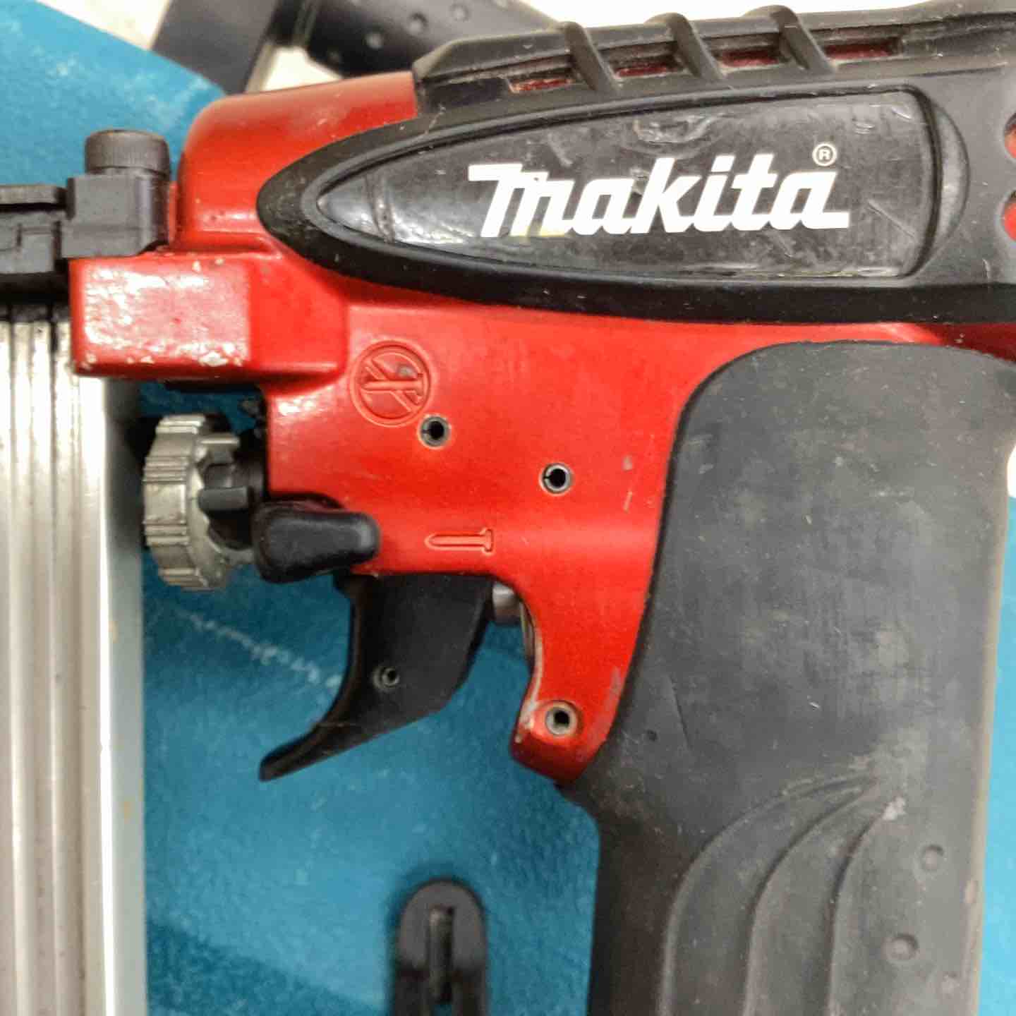 ☆マキタ(makita) 高圧フィニッシュネイラ AF551H【越谷店】 – アクト