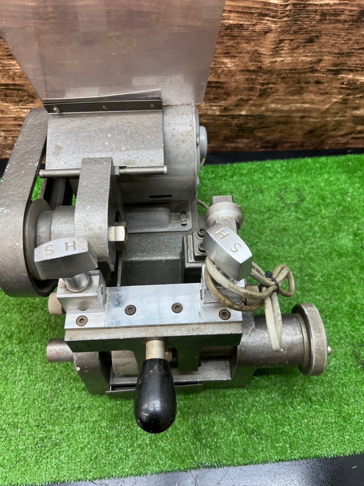J&S イチカワ キーマシン 合鍵複製機 合鍵作成機/複写機 H・S-2000　HS-2000  通電確認のみ 現状品【川越店】