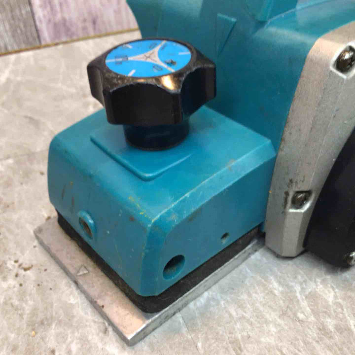 【中古品】☆マキタ(makita) 電気カンナ 1900BA 本体のみ【八潮店】