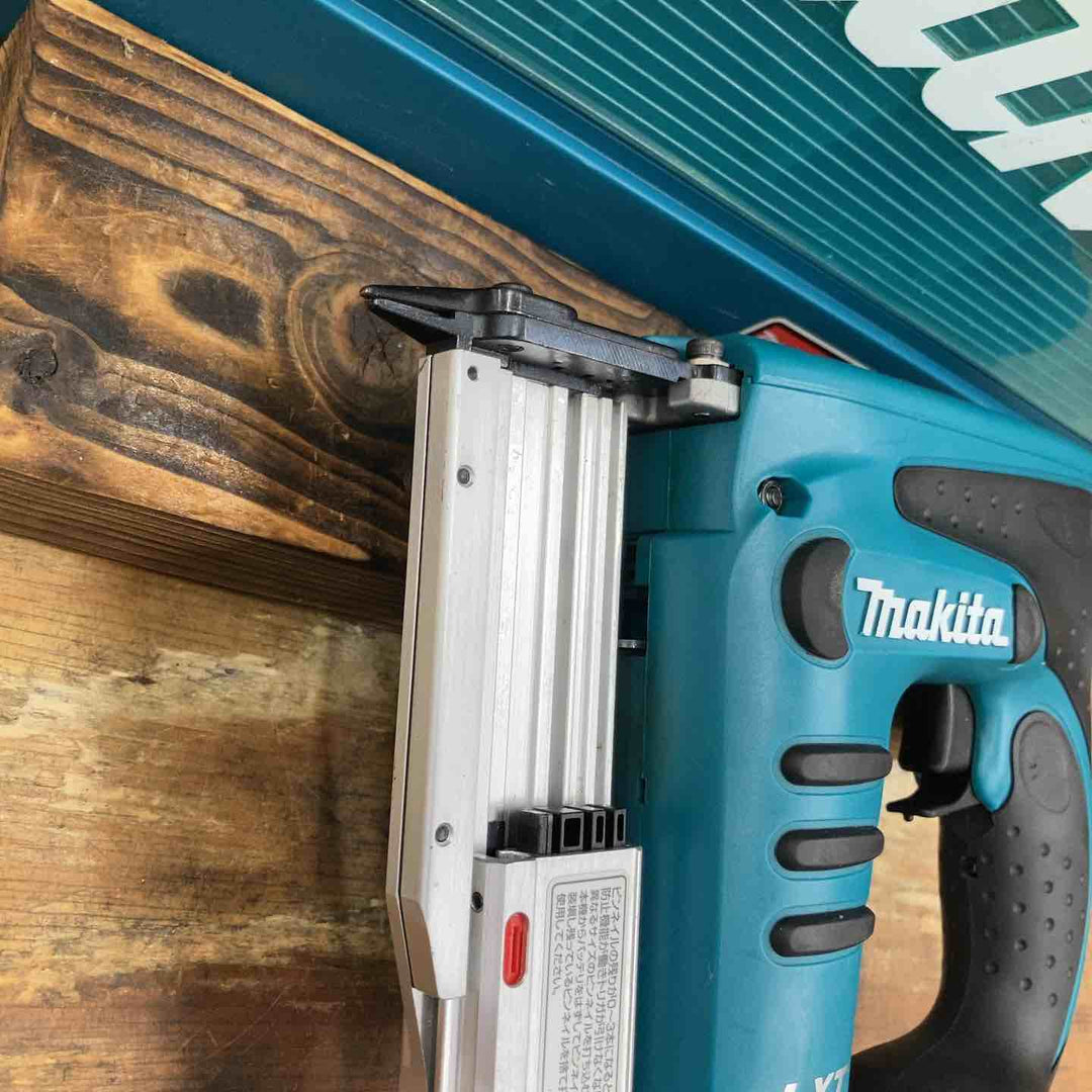 ◇マキタ(makita) コードレスピンタッカ PT351DZK【柏店】