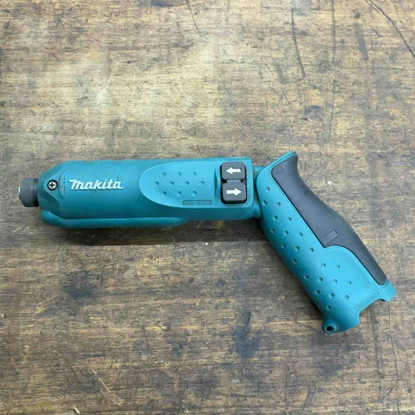 ☆マキタ(makita) コードレスペンインパクトドライバ TD020DZ【八潮店