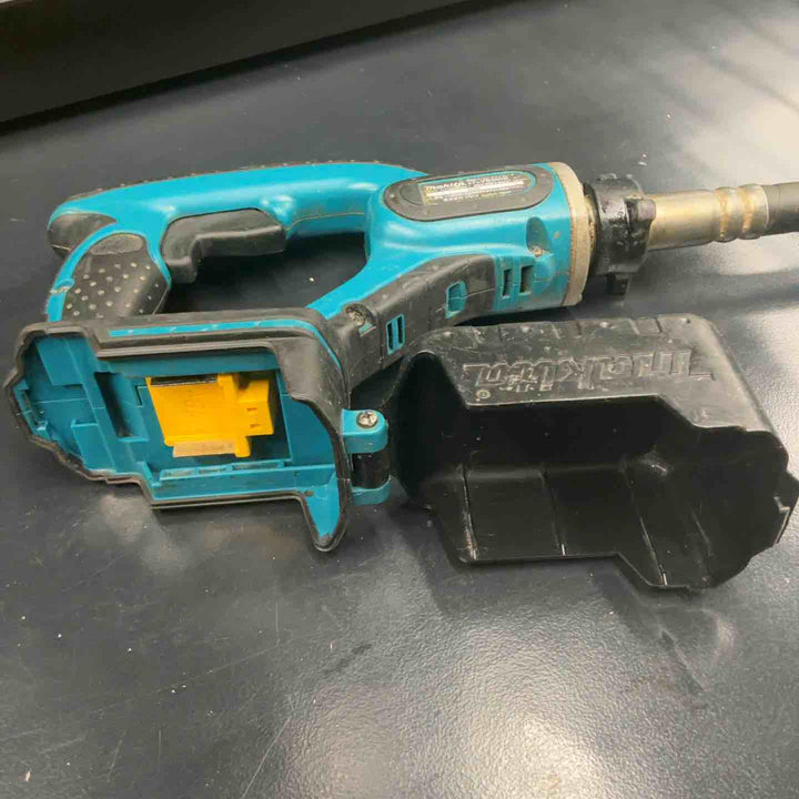 【中古品】 マキタ (makita) コードレスコンクリートバイブレーター VR350DRGX 【藤沢店】