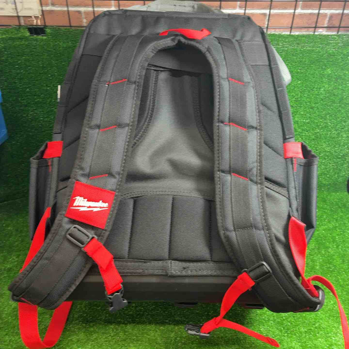 ミルウォーキー PACKOUT バックパック 48-22-8301【藤沢店】