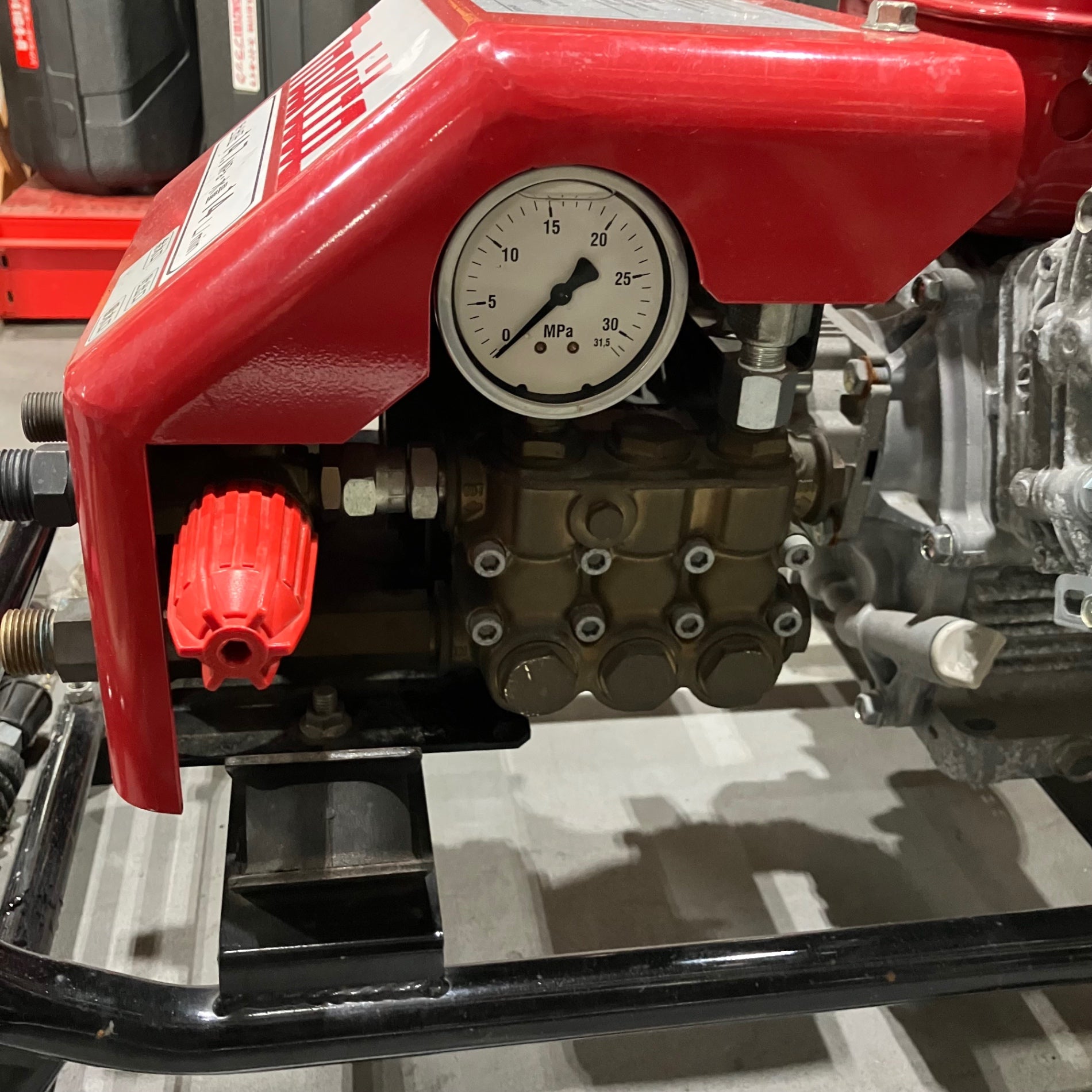 店頭受取り限定】〇makita マキタ エンジン高圧洗浄機 EHW152 動作確認