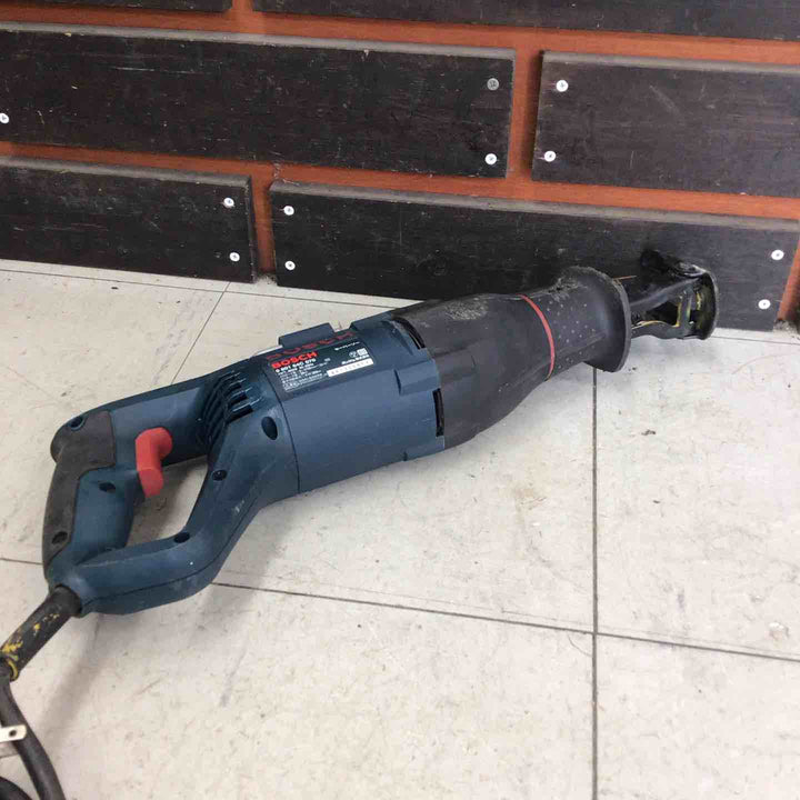【中古品】 ボッシュ/BOSCH セーバーソー GSA900 【鴻巣店】