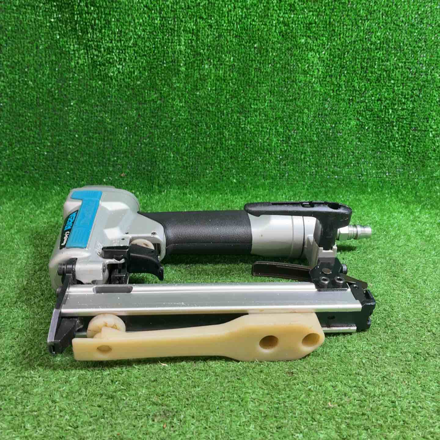 マキタ(makita) 常圧エアタッカ AT425A【藤沢店】 – アクトツール
