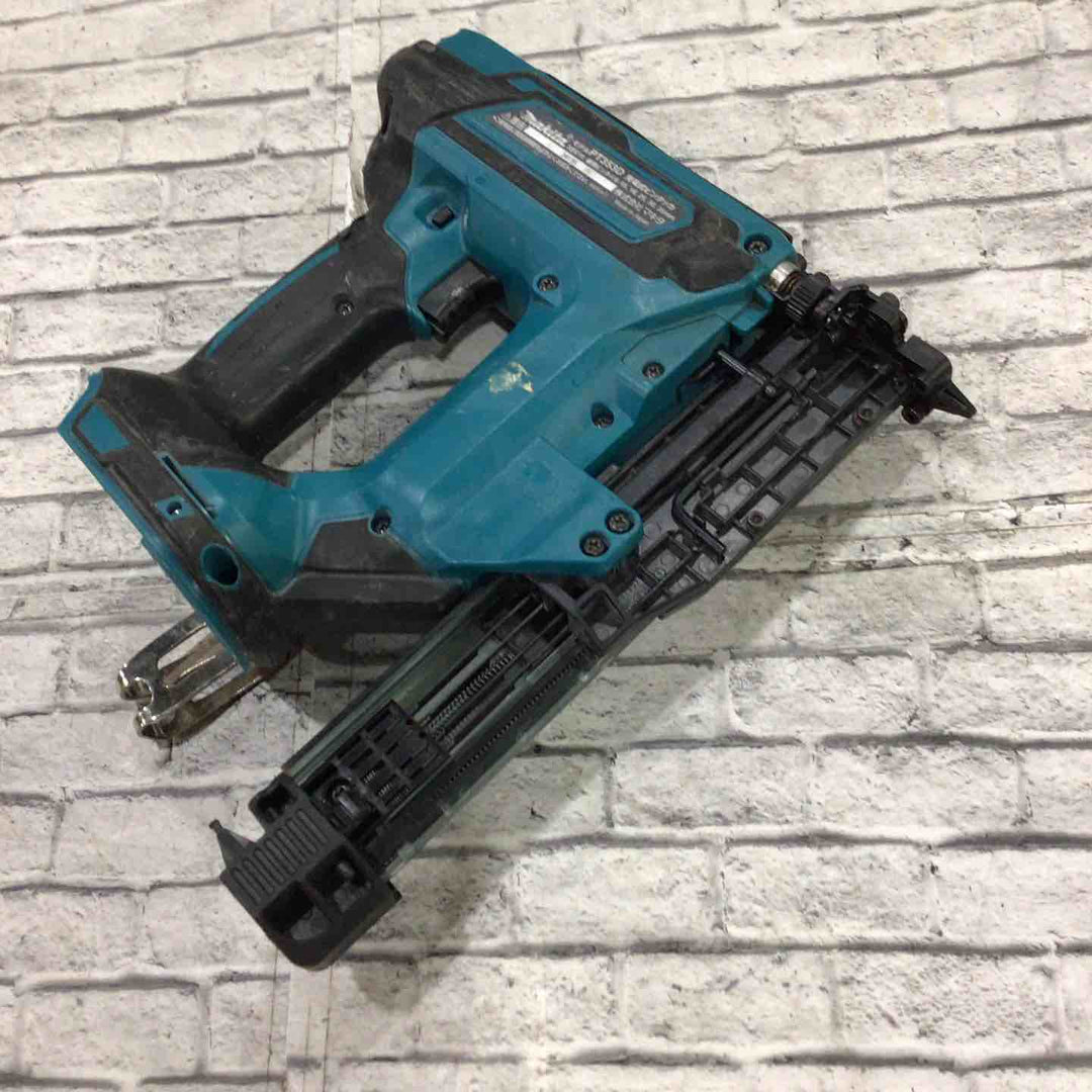 ★マキタ(makita) コードレスピンネイラ PT353DRG【川口店】