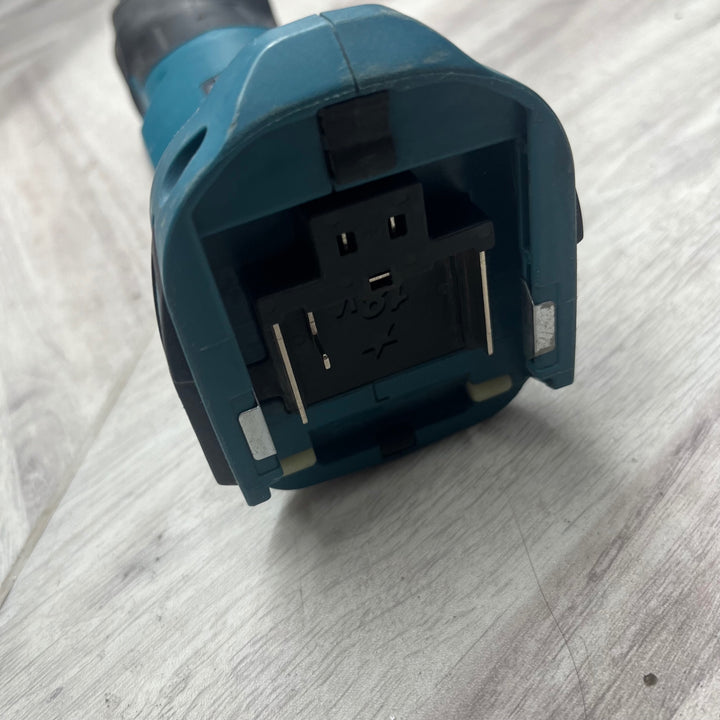 ★マキタ(makita) コードレスマルチツール TM51DZ　刃がまっすぐにつきません。　【越谷店】