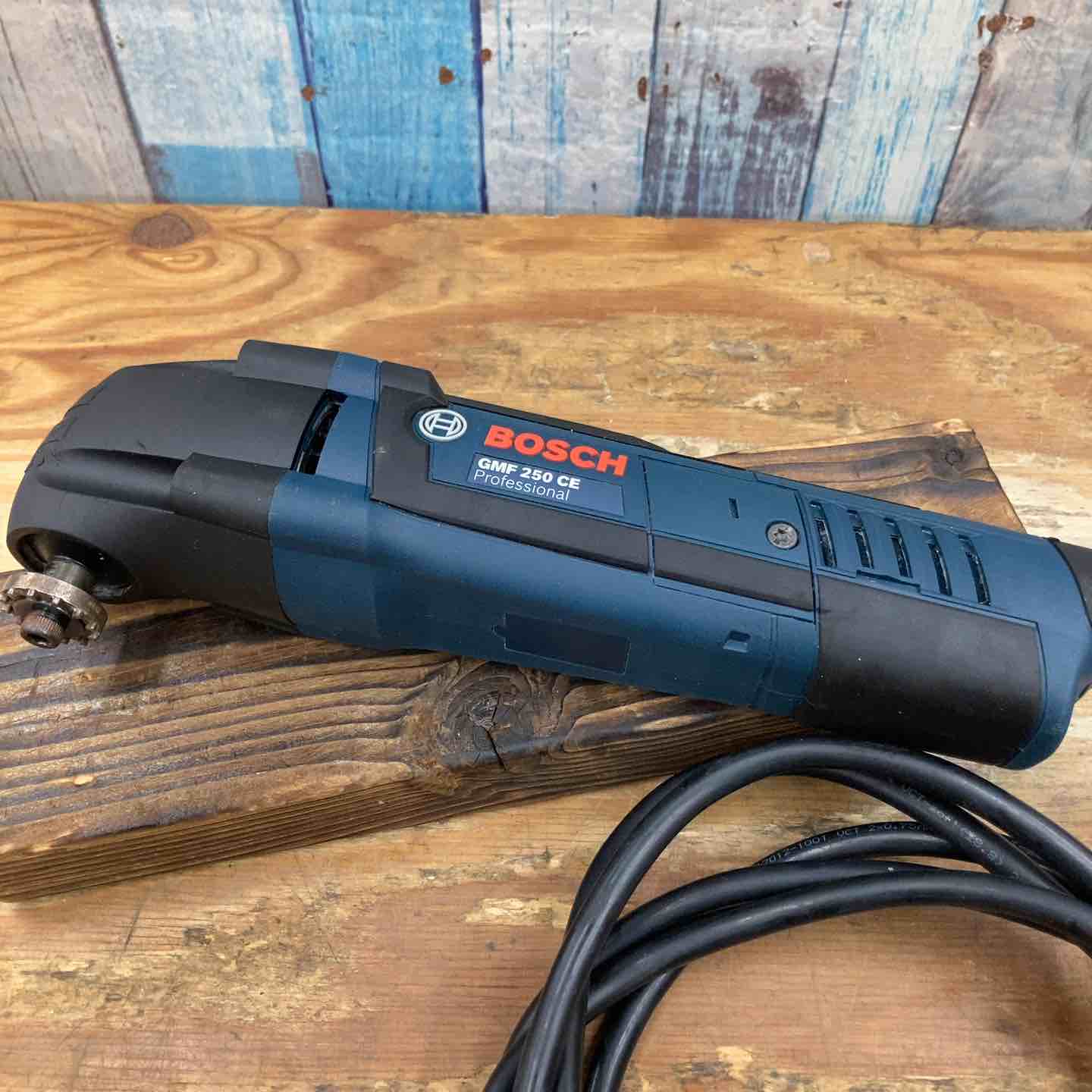 Bosch Professionalカットソー GMF250CE展示品 中古品】☆ボッシュ(BOSCH) マルチツール カットソー GMF250CE
