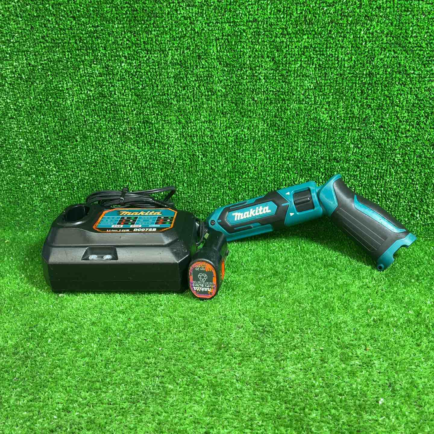 マキタ(makita) コードレスペンインパクトドライバー TD022DZ