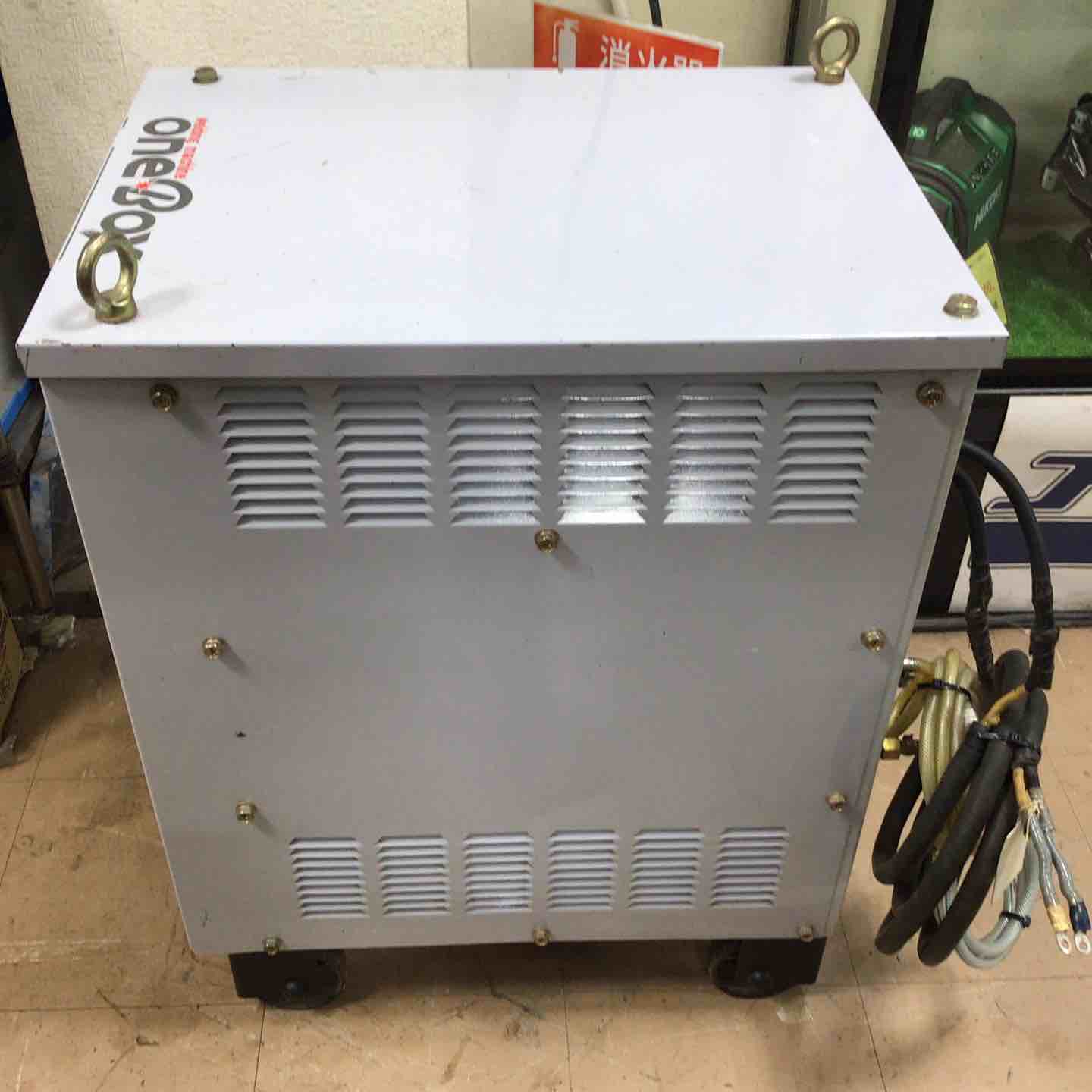 330 TIG溶接機　パナソニック　YC-300WP4　TIGトーチ付き　中古ジャンク品 330 TIG溶接機 パナソニック YC-300WP4 TIGトーチ付き 中古ジャンク品