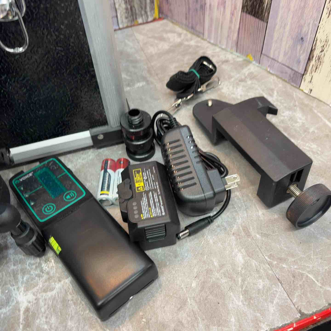 ◇VOICE レーザー墨出し器 フルライングリーンレーザー Model-G8【八潮店】