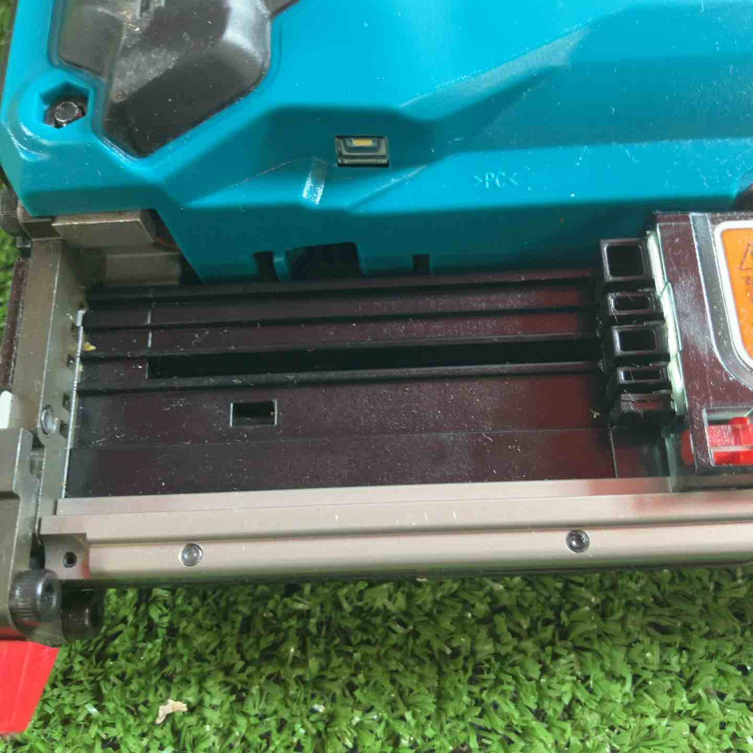 ★マキタ(makita) コードレスピンネイラ PT353DZK【川崎店】