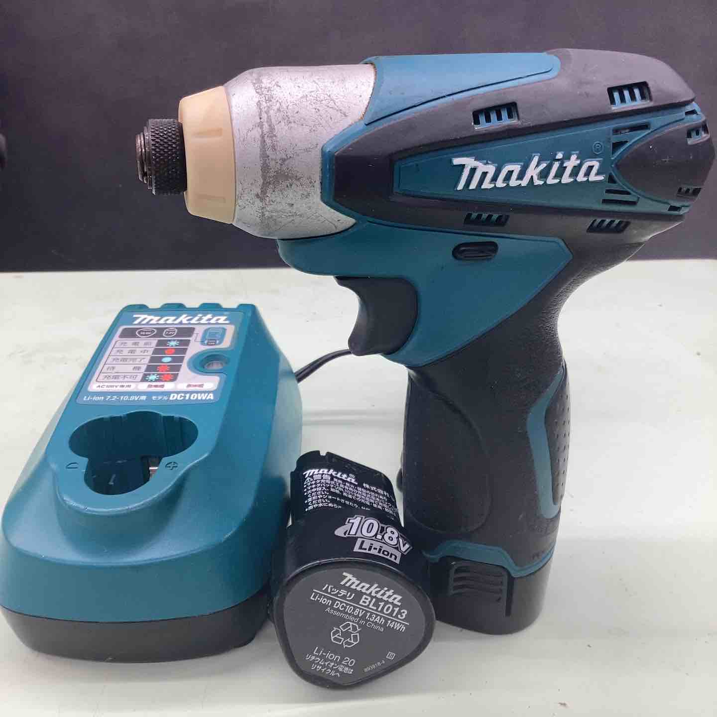 マキタ(makita) コードレスインパクトドライバー TD090DWX【藤沢店】 マキタ(makita) コードレスインパクトドライバー TD090DWX ケースなし