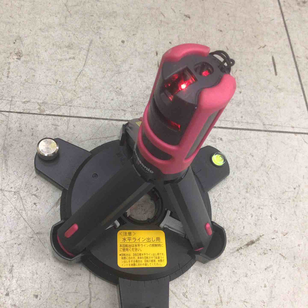 【中古美品】 パナソニック/Panasonic レーザー墨出し器 墨出し名人 十字・地墨  BTL1100P 【鴻巣店】