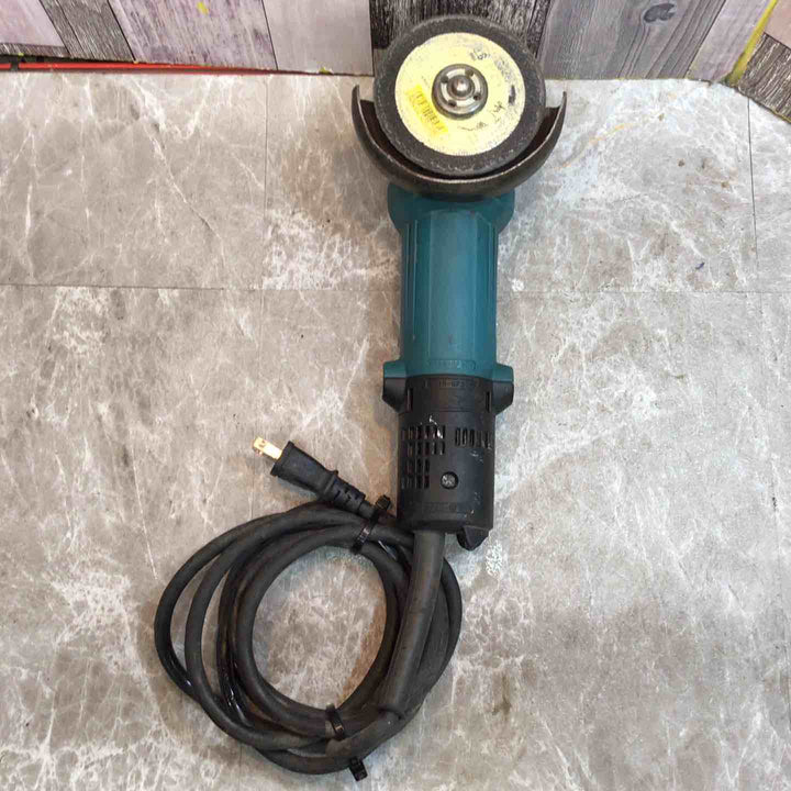 ☆マキタ(makita) 100mmディスクグラインダ 9533B【八潮店】