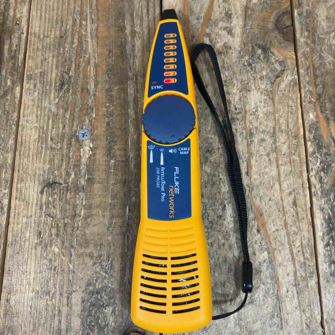 【美品/動作品】フルーク(FLUKE) IntelliTone Pro 200 LANトナー&プローブキット MT-8200-60-KIT-J【所沢店】