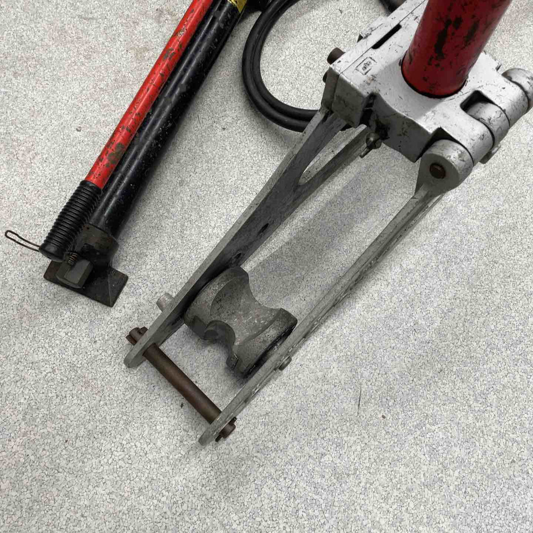 【店頭受取り限定】泉精器(イズミ/IZUMI)  手動油圧式ポンプ HP-700A・パイプベンダー PB-10N付き【八潮店】