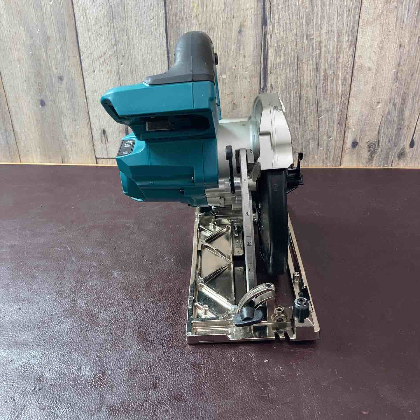中古品】マキタ(makita) コードレス丸のこ HS631DZ バッテリー付属 18V
