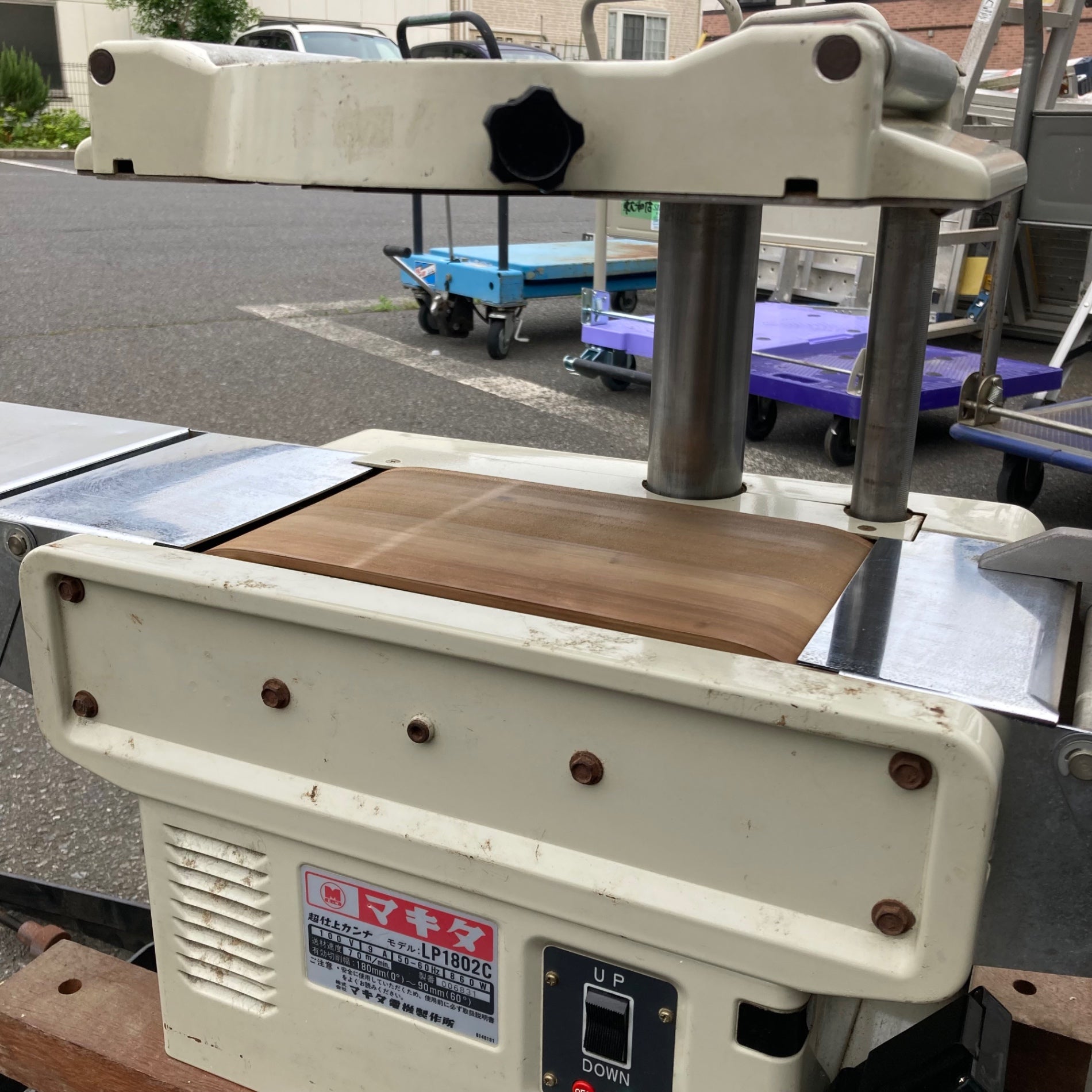 Makita - マキタ　LP1802C　超仕上カンナ　未使用 Makita - ☆中古品☆makita マキタ 超仕上カンナ LP1802C 研磨