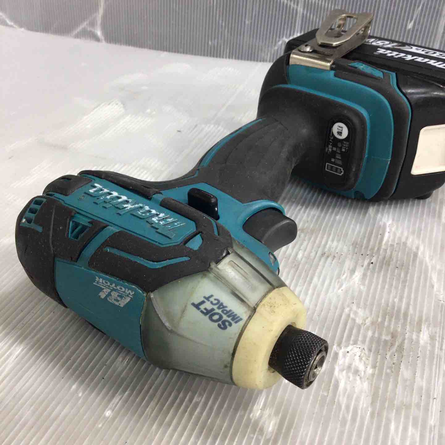 ☆マキタ(makita) コードレスソフトインパクトドライバー TS141DRGX