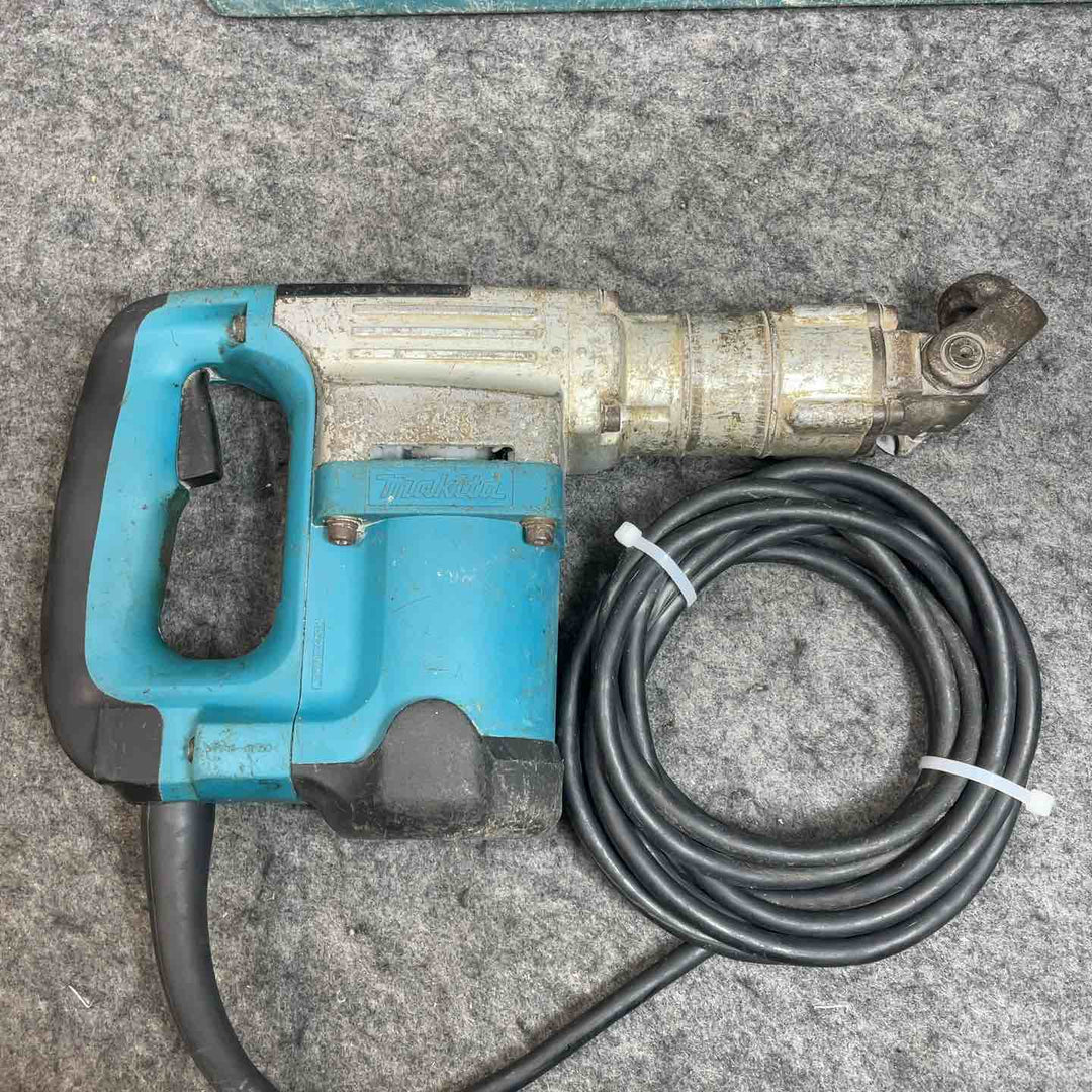マキタ(makita) 電動ハンマ HM0830 (ブルポイント、チゼル付)【桶川店 