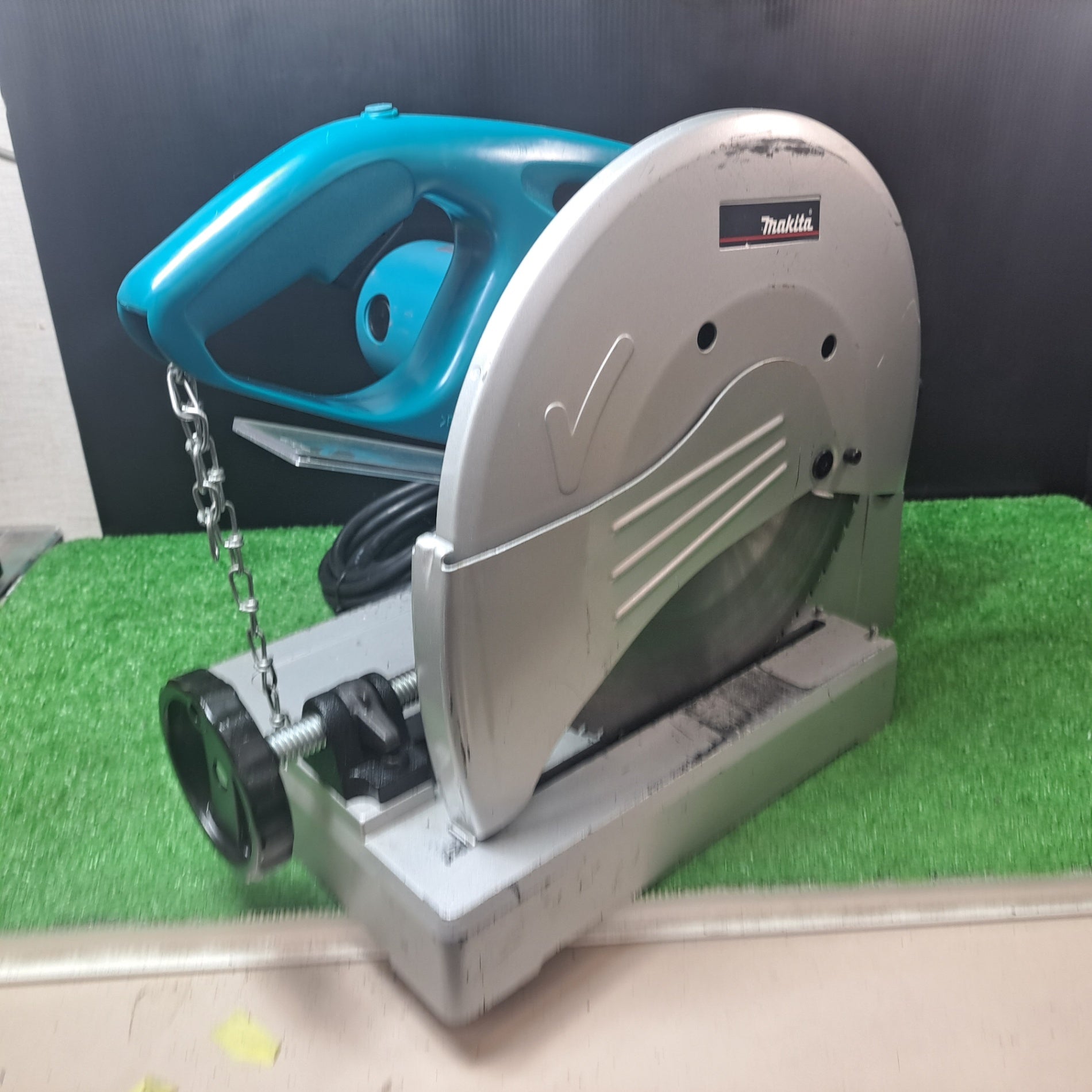 ☆マキタ(makita) 305mmチップソー切断機 LC1200【岩槻店】 – アクト