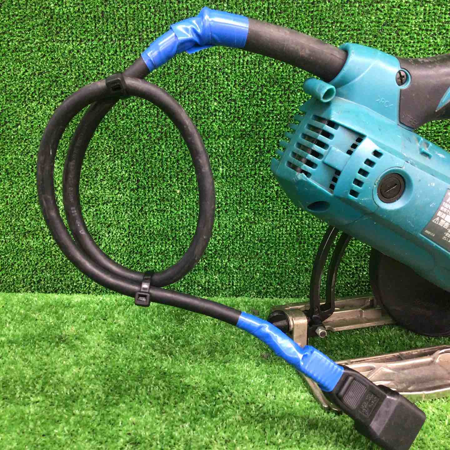 中古品 □ makita 防じん丸のこ KS520FX □ D □ ITWN65DN0UUK