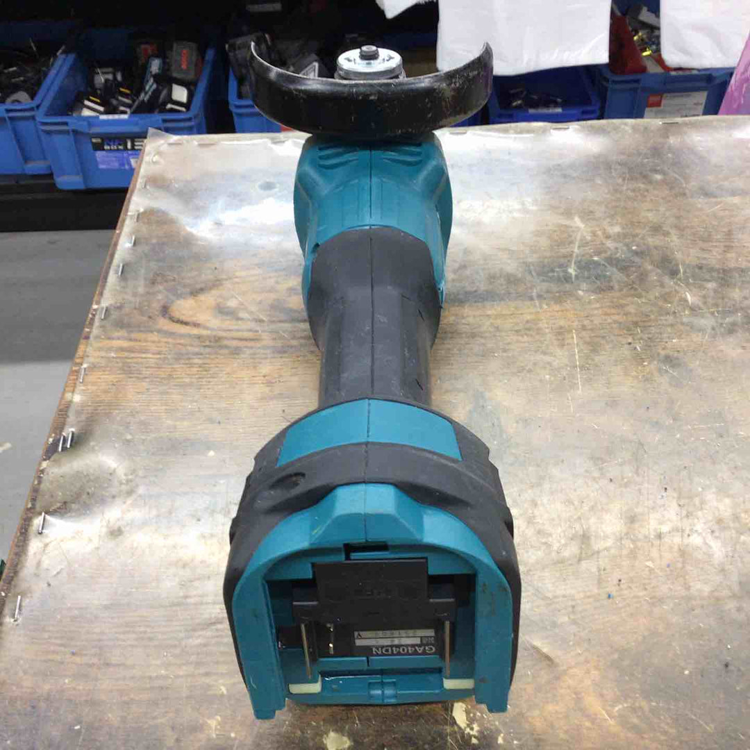 ☆マキタ(makita) 100mmコードレスディスクグラインダ GA404DZN (GA404DN)【戸田店】