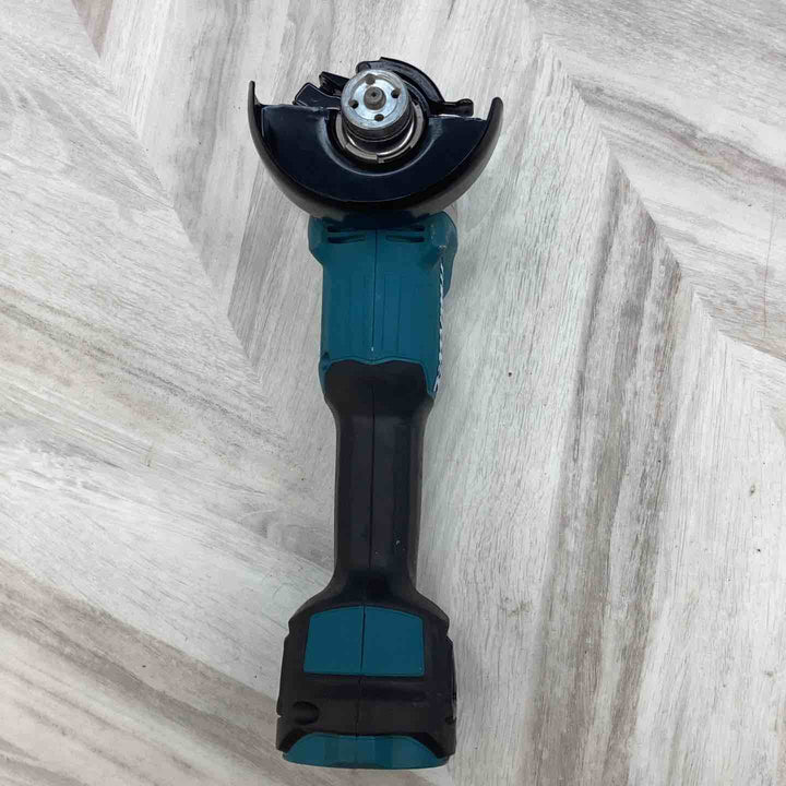 ☆マキタ(makita) 100mmコードレスディスクグラインダ GA404DZN (GA404DN)【越谷店】