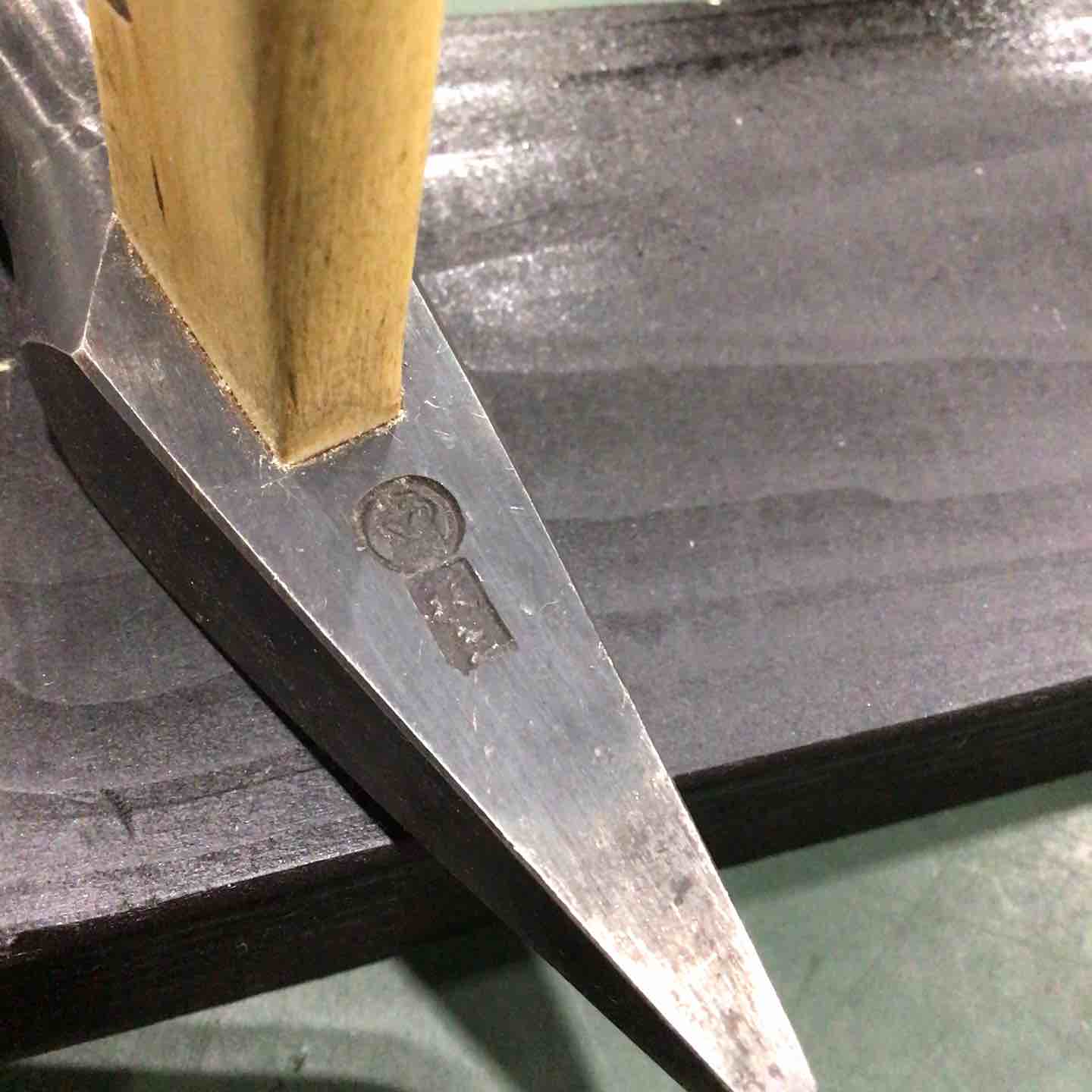 福島 舟手型玄能 80匁 王冠印 グミ柄 【川口店】 – アクトツール