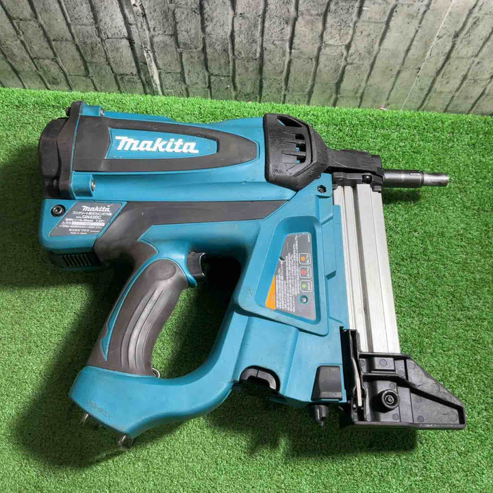 ★マキタ(makita) コードレスコンクリート用ガスピン打ち機 GN420C 動作確認済【川口店】