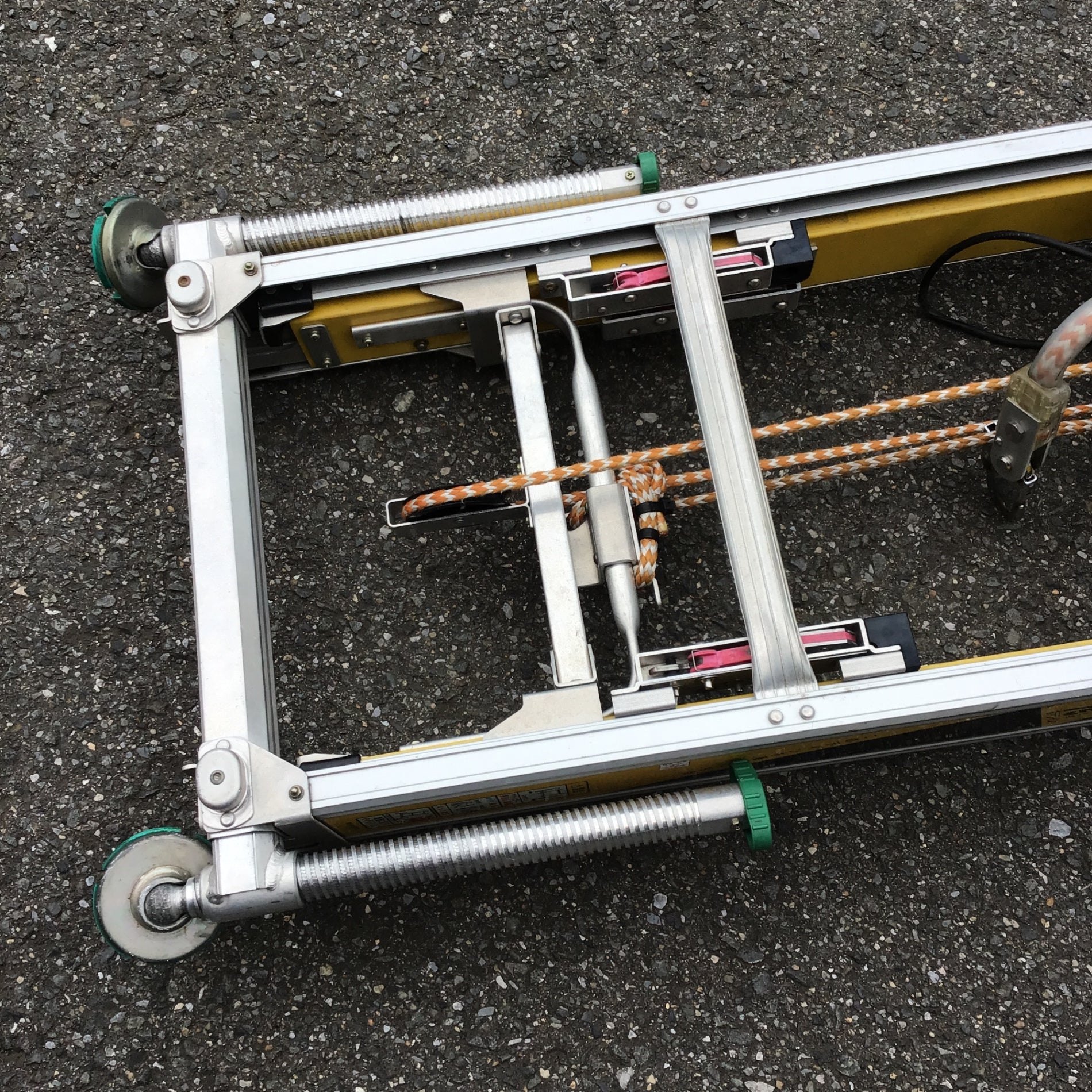 ナカオ 三連伸縮はしご センターロープ式　LT-6.5 中古品 店頭受取り限定】○ナカオ(NAKAO) 昇降用転落防止具一体化三連伸縮