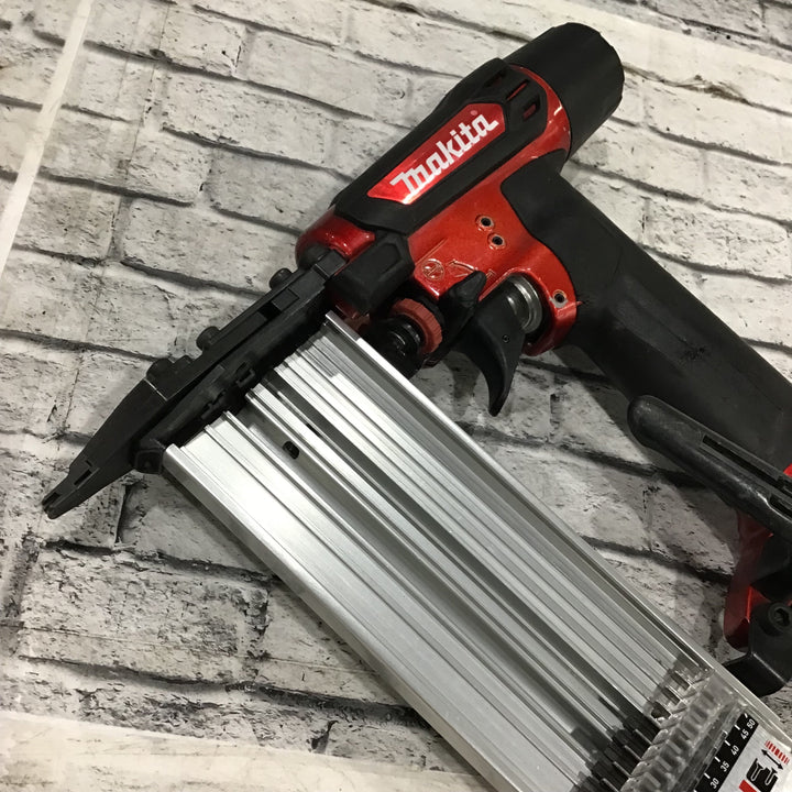 ★マキタ(makita) 高圧フィニッシュネイラ AF552H【川口店】