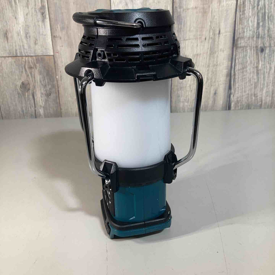 ★マキタ(makita) コードレスランタン付きラジオ MR054　14.4V、18V対応【戸田店】