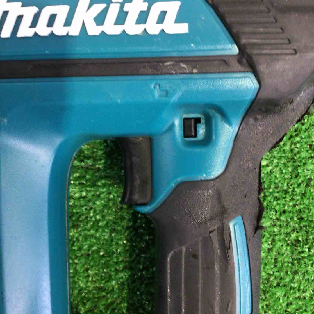 ◇マキタ(makita) コードレスタッカー ST421DZ【町田店】