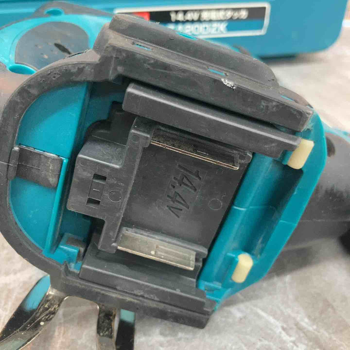 ☆マキタ(makita) 14.4V 4mm J線 コードレスタッカ ST420DRF【八潮店】