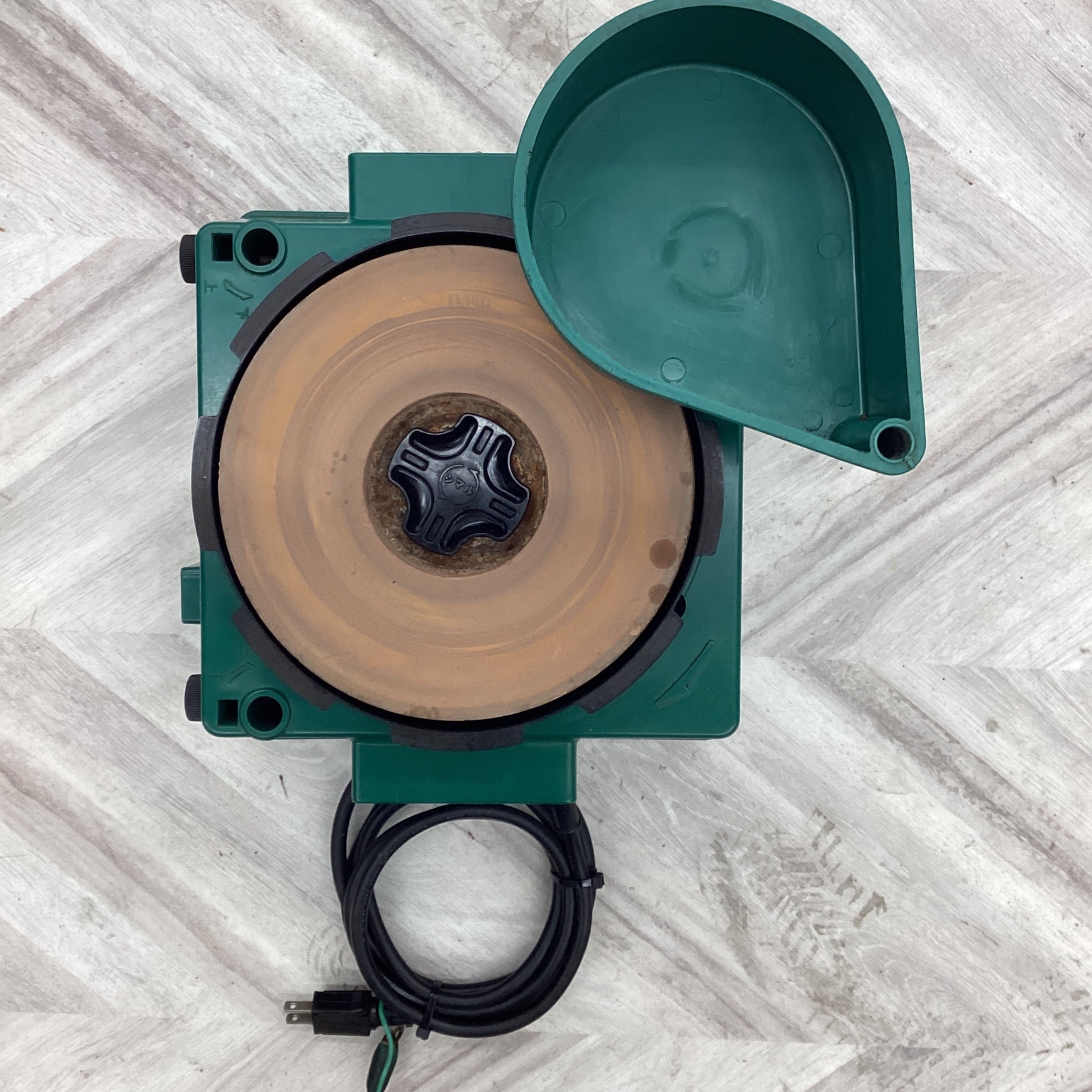 〇日立工機 刃物研磨機 砥石径205mm AC100V 家庭用刃物研磨用 GK21S2