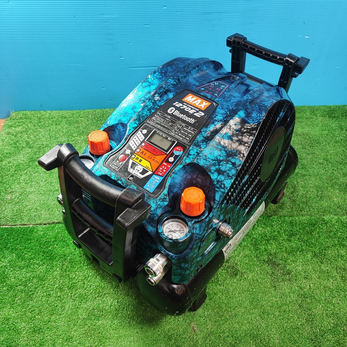 ◇マックス(MAX) エアコンプレッサー AK-HH1270E2 ガイアブルー【岩槻