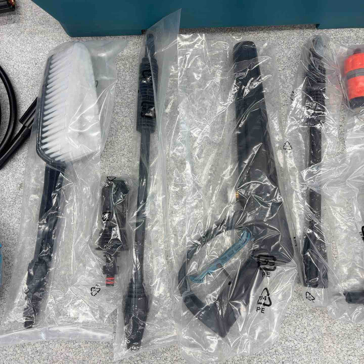 ★マキタ(makita) コードレス高圧洗浄機 MHW080DZK【八潮店】