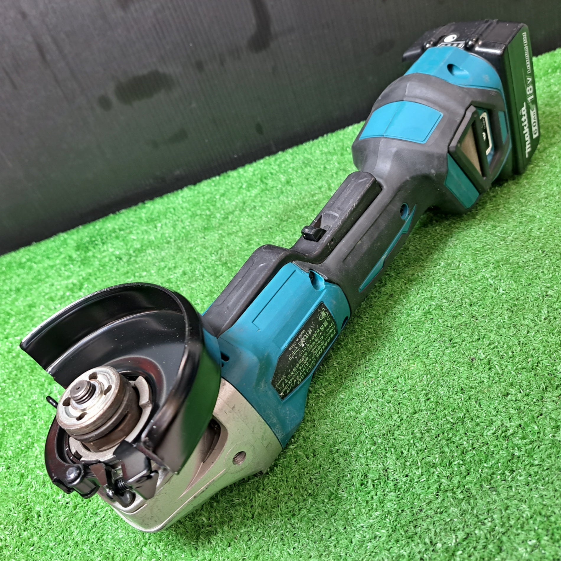☆マキタ(makita) 100mmコードレスディスクグラインダ GA418DZ【岩槻店