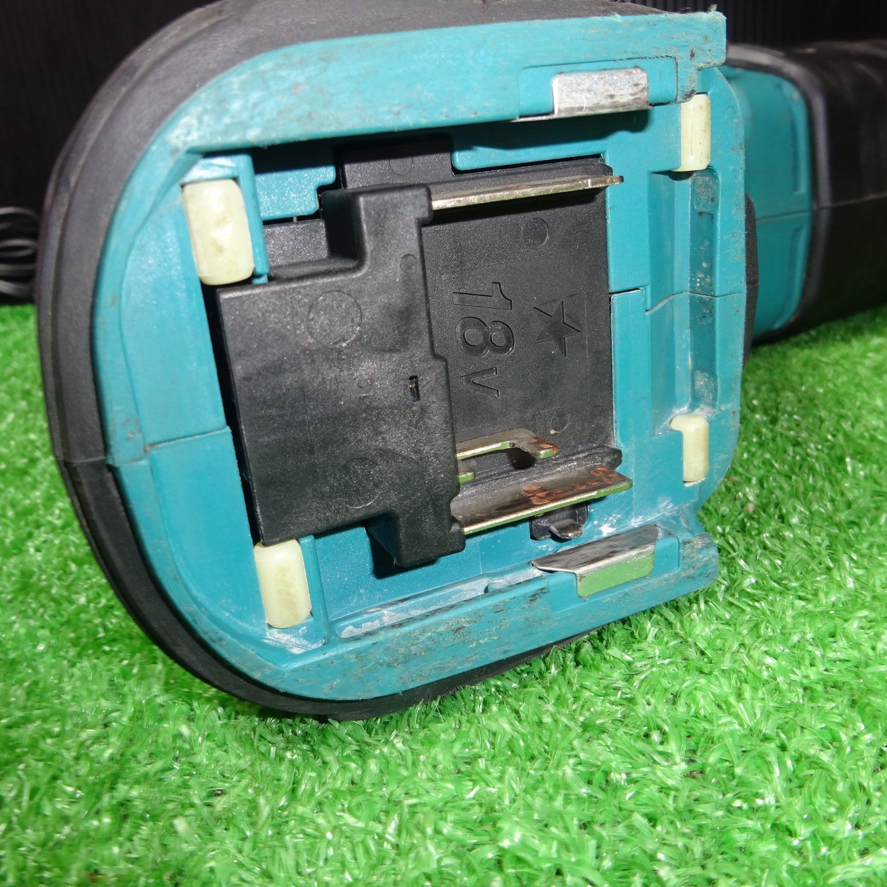 ☆マキタ(makita) コードレスレシプロソー JR187DZK バッテリー＆充電