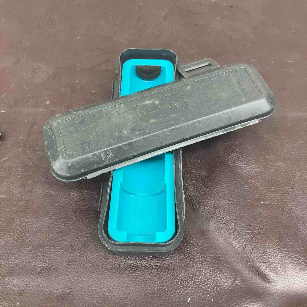 【中古品】 パナソニック(Panasonic) レーザー墨出し器 墨出し名人 十字・地墨 BTL1100G 【東大和店】