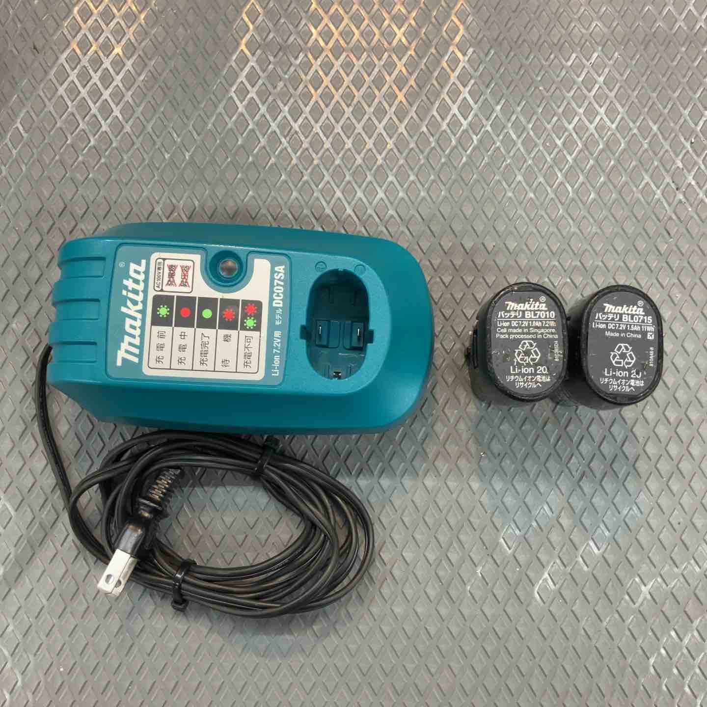 中古品】マキタ(makita) 充電式ペンインパクトドライバ TD021DS【所沢