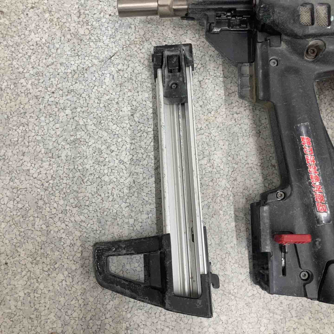 【ジャンク品】◇マックス MAX コードレスガスネイラ GS-725C 打ち込めない【八潮店】