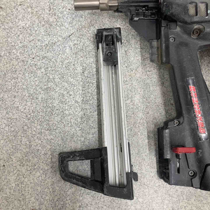 【ジャンク品】◇マックス MAX コードレスガスネイラ GS-725C 打ち込めない【八潮店】