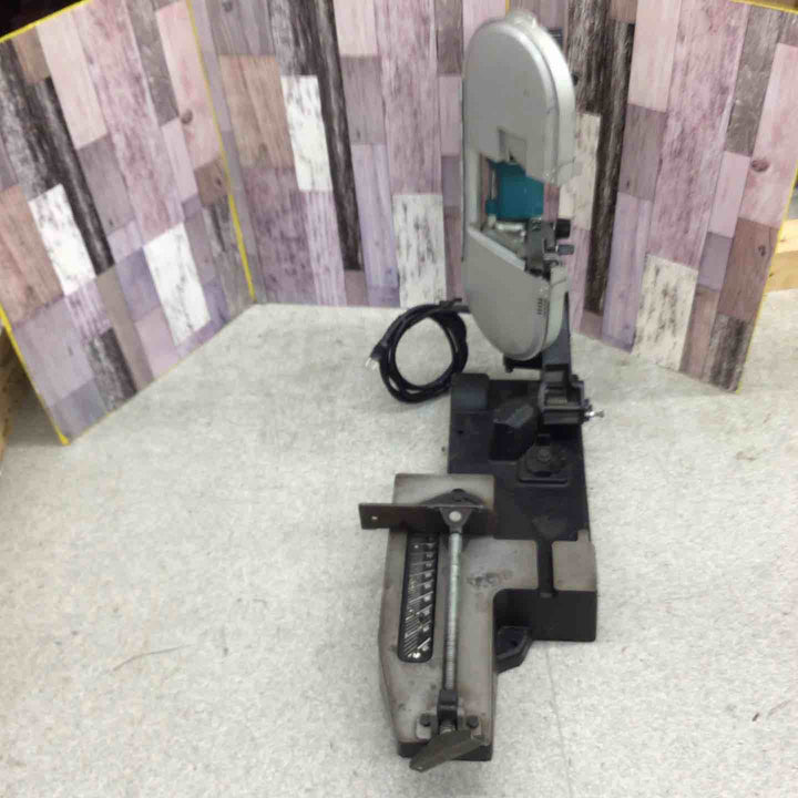 【店頭受取り限定】★マキタ(makita) ポータブルバンドソー 2107FW【八潮店】