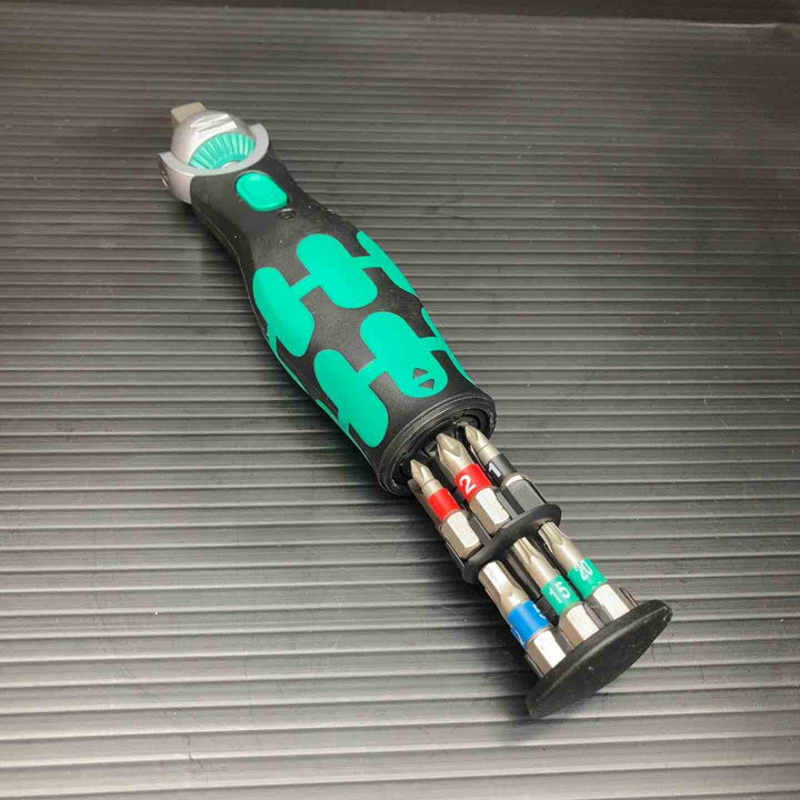 ◇ヴェラ(wera) 05004280001 | 首振りラチェットドライバー Zyklop ポケット 8009 セット 1, 13点セット【川越店】