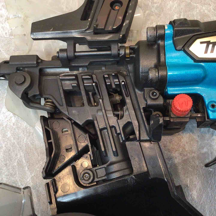 ★マキタ(makita) 高圧エア釘打ち機 AN635HM【八潮店】