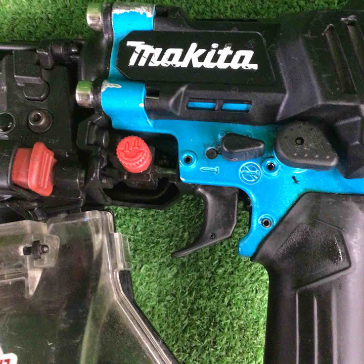 ★マキタ(makita) 高圧エア釘打ち機 AN636HM【川崎店】